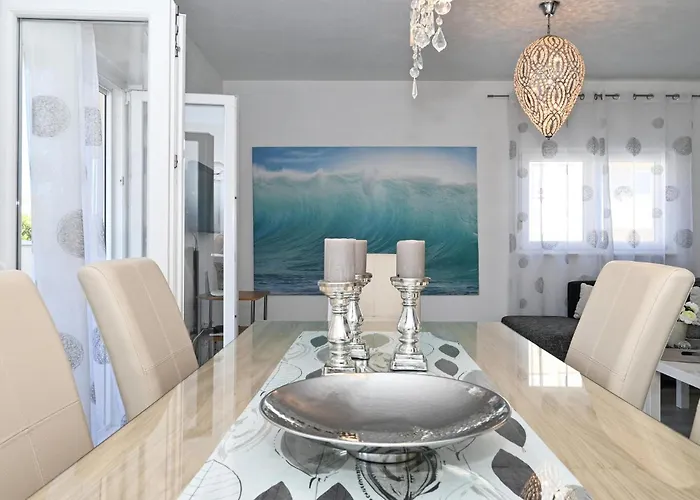 Apartment Awesome In Okrug Gornji Trogir